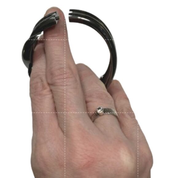 Lia Sophia Twist Galena Bangle Bracelet Hinge Gunmetal Size 7" - Picture 4 of 4